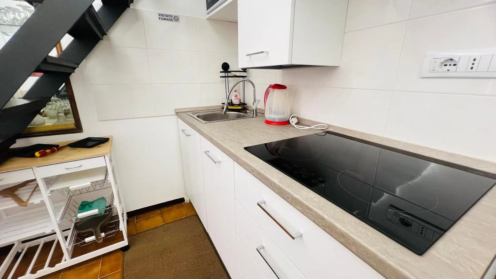Suite Brescia 10 - Sanremo Apartment
