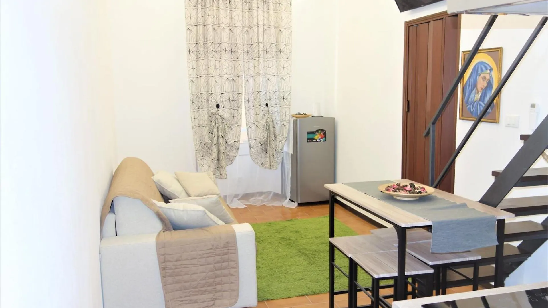 Suite Brescia 10 - Sanremo 0*,  Italy